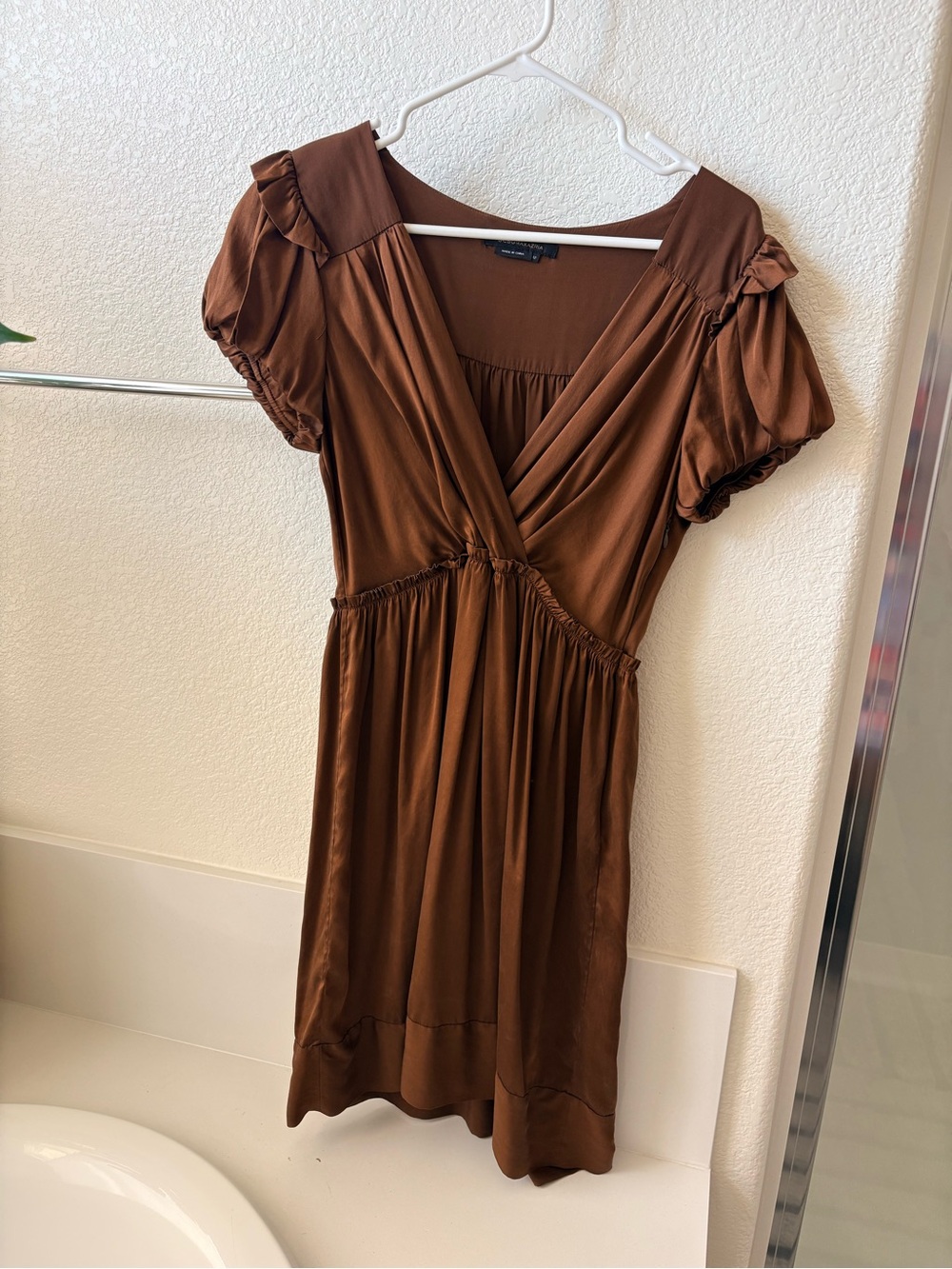 BCBGMaxAzria Chestnut Brown V-Neck Short Sleeve Dress